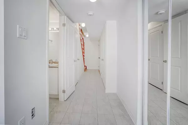 Clarington, ON L1C 7E8,253 Lord Elgin LN