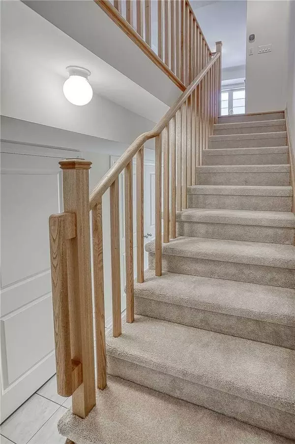 Clarington, ON L1C 7E8,253 Lord Elgin LN