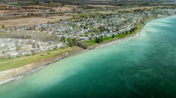 Clarington, ON L1B 1A3,15 Bluffs RD