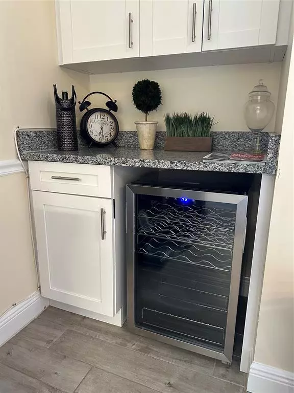 Jupiter, FL 33477,1605 US Highway 1 V-4 #104