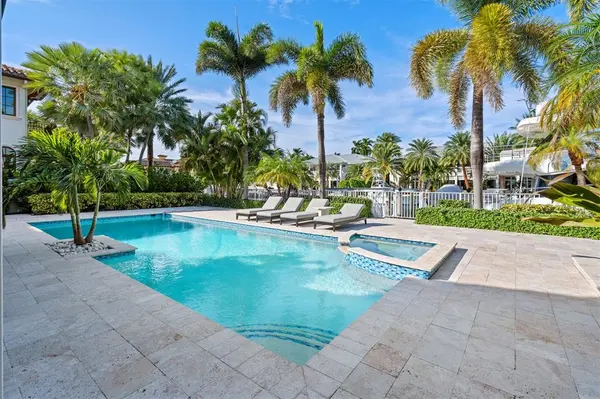 Lighthouse Point, FL 33064,2325 NE 28th St