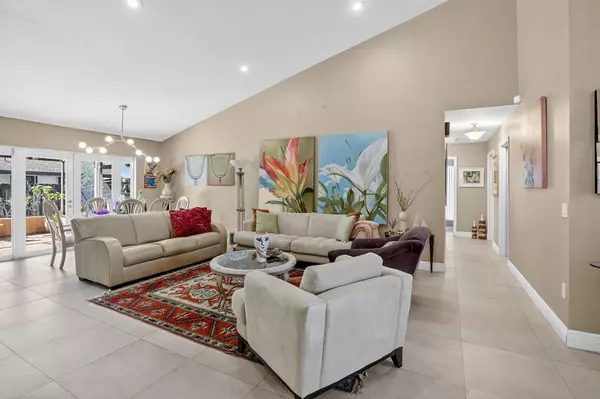 Pembroke Pines, FL 33026,10120 Sheridan St.