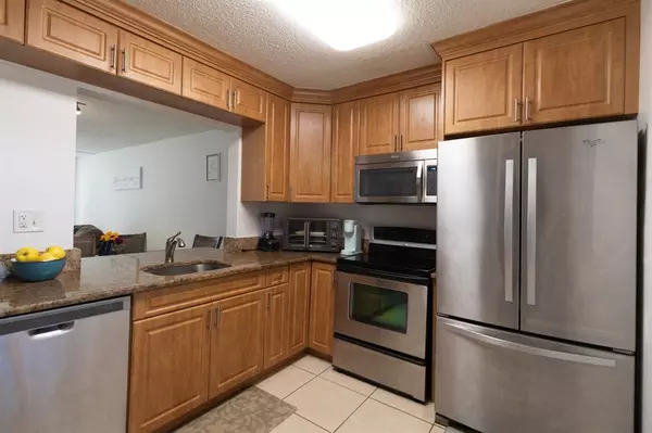 North Lauderdale, FL 33068,1810 N Lauderdale Ave #2102