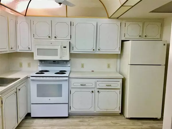 Boca Raton, FL 33434,204 Preston #204