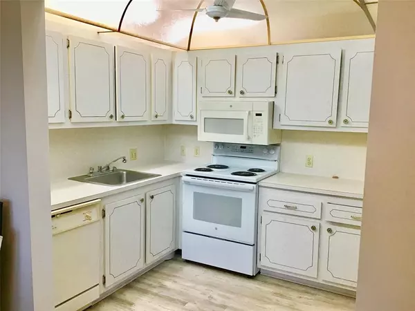 Boca Raton, FL 33434,204 Preston E #204