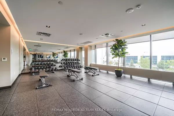 Vaughan, ON L4K 0M8,38 Honeycrisp CRES #2003