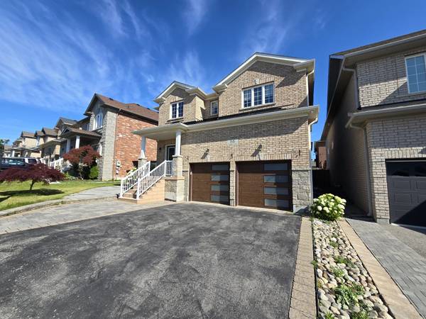 66 Hopkins CRES, Bradford West Gwillimbury, ON L3Z 0R7