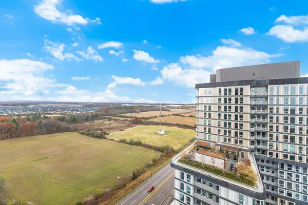 Oakville, ON L6H 7X9,3220 William Coltson AVE #1906