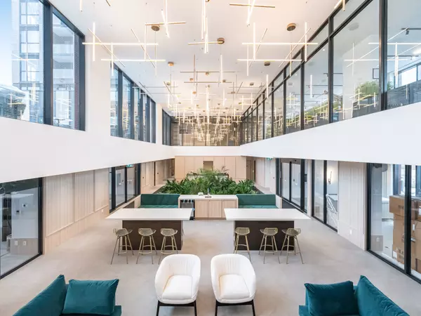 Oakville, ON L6H 8C6,3071 TRAFALGAR RD #1306