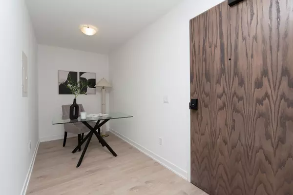 Mississauga, ON L5J 0A2,1035 Southdown RD #606