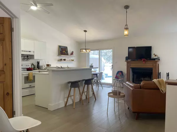 58 Alice ST #17, Blue Mountains, ON N0H 2P0