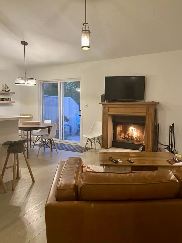 Blue Mountains, ON N0H 2P0,58 Alice ST #17