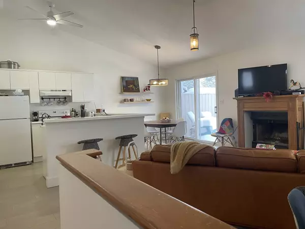 Blue Mountains, ON N0H 2P0,58 Alice ST #17