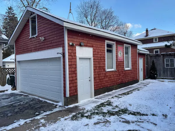 Niagara Falls, ON L2E 1E5,4766 Ryerson CRES