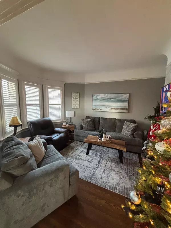 Niagara Falls, ON L2E 1E5,4766 Ryerson CRES