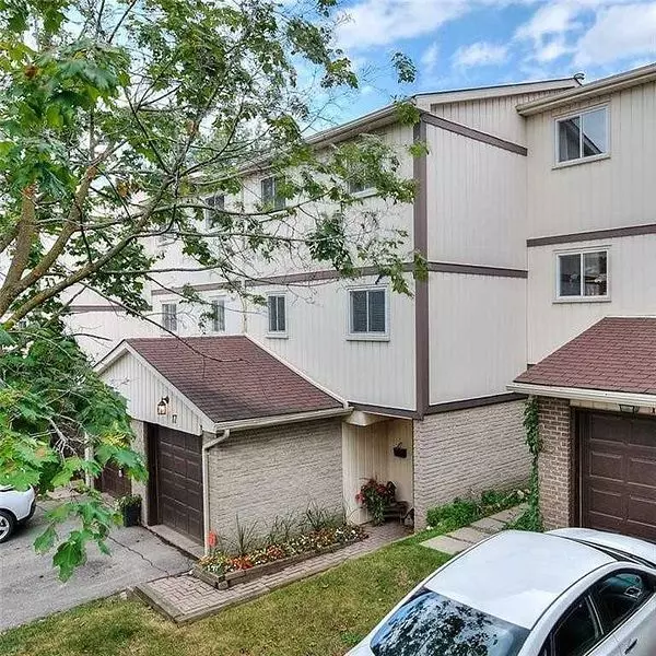 Kitchener, ON N5M 5E5,51 Paulander DR #17