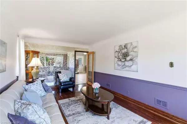 Hamilton, ON L8T 3A2,91 East 42nd ST