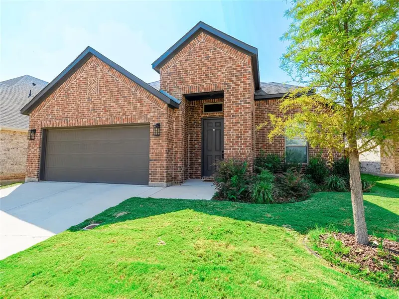 409 Monarch Way, Justin, TX 76247
