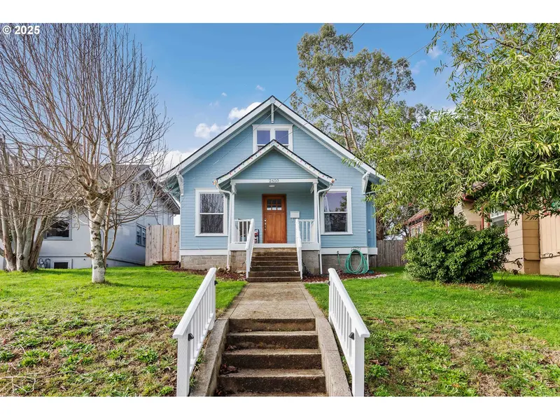 2650 SHERIDAN AVE, North Bend, OR 97459