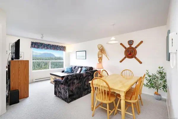 Courtenay, BC V9J 1L0,1105 Henry Rd #308