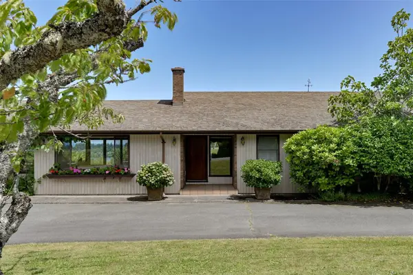 Saanich, BC V9E 2A8,5489 Forest Hill Rd