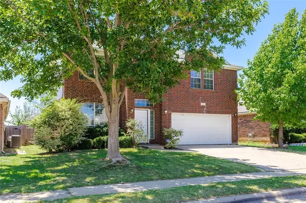 Fort Worth, TX 76140,513 Pineview Lane