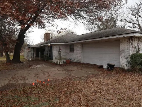 Ovilla, TX 75154,604 E HIGHLAND Road