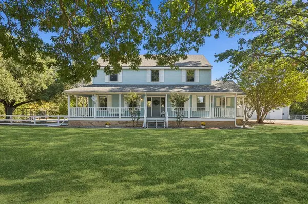 1605 Holyoak Lane,  Lucas,  TX 75002