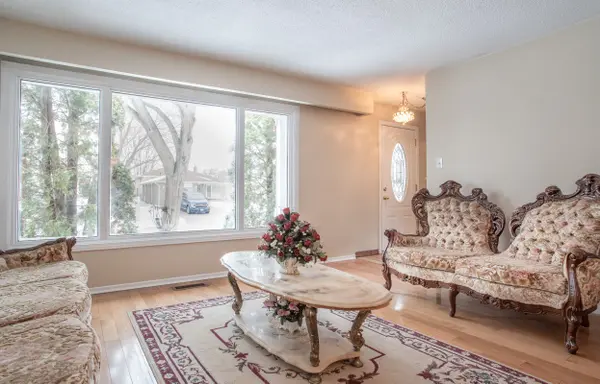 Oshawa, ON L1K 1G9,1273 Belair CRES