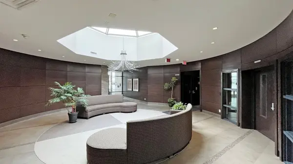 Markham, ON L6G 0B0,57 Upper Duke CRES #311D