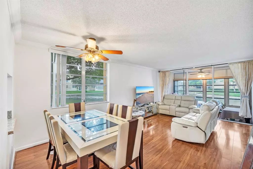 Tamarac, FL 33319,5940 NW 64th Ave #101