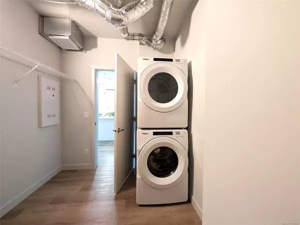 Nanaimo, BC V9T 0M8,4830 Cedar Ridge Pl #306