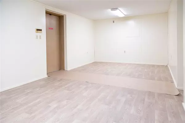 Hutchins, TX 75141,211 S Austin Street