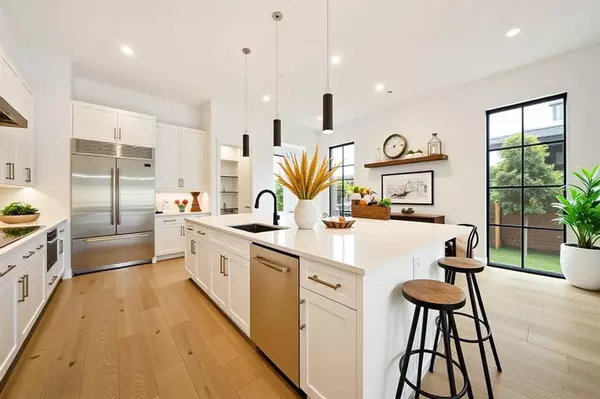 Dallas, TX 75230,9713 Kerrisdale