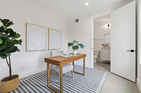 Dallas, TX 75219,4330 Dickason Avenue #201