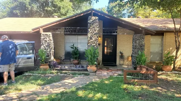 4725 Saint Lawrence Road,  Fort Worth,  TX 76103