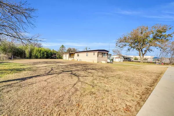 Arlington, TX 76001,3107 Russell Road