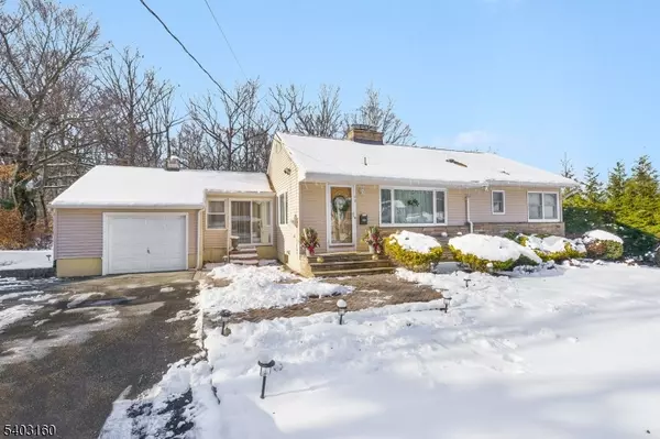 Florham Park Boro, NJ 07932,44 Lakeview Ave