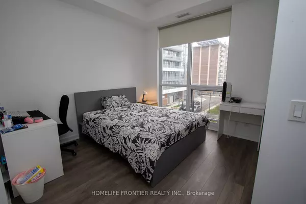 Toronto C15, ON M2J 1M1,38 Forest Manor RD #315