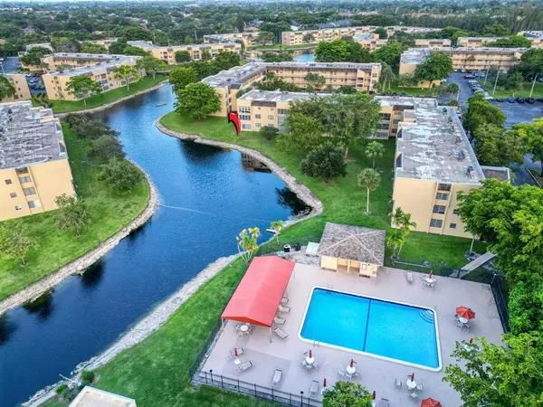 Tamarac, FL 33319,5940 NW 64th Ave #101