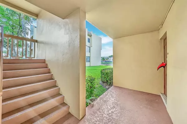 Tamarac, FL 33319,5940 NW 64th Ave #101