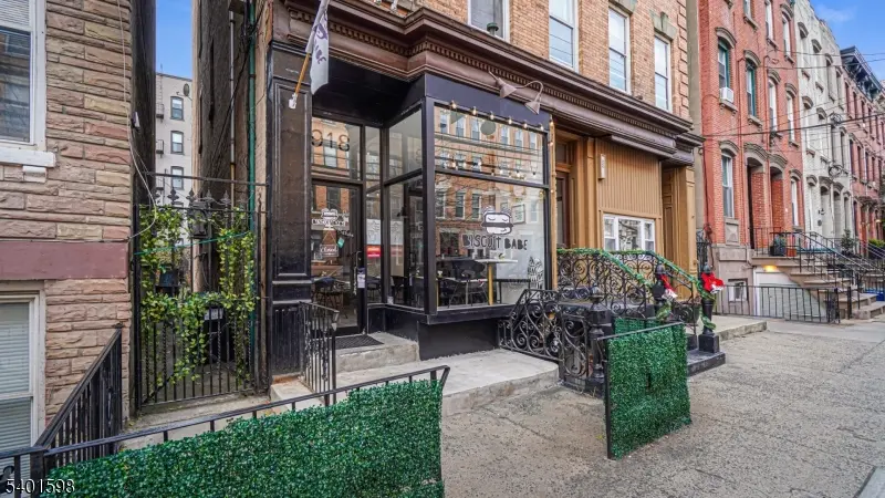 Hoboken City, NJ 07030,918 Willow Ave