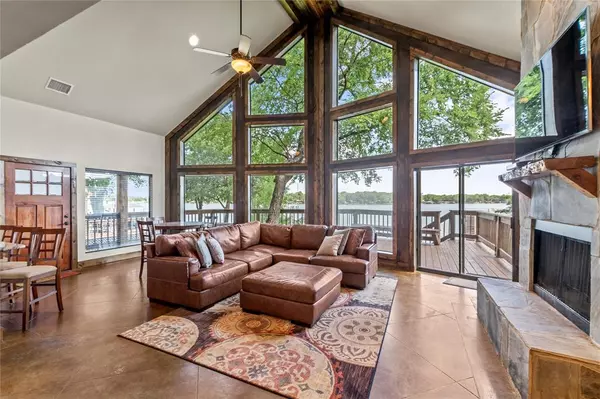 11178 Lakeside Drive, Mabank, TX 75156