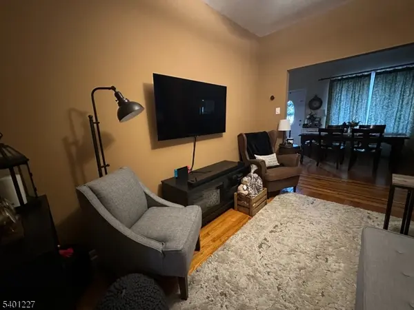 Belleville Twp., NJ 07109,18 Hilton St