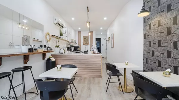 Hoboken City, NJ 07030,918 Willow Ave