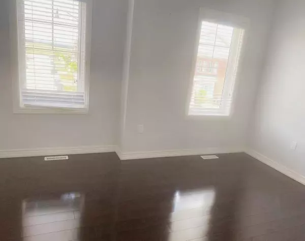 Brampton, ON L7A 4E6,13 Taurus RD