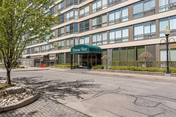 Mississauga, ON L5B 3Z3,55 Elm DR W #1806