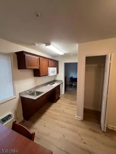 Paterson City, NJ 07503,165-169 Barclay st #105