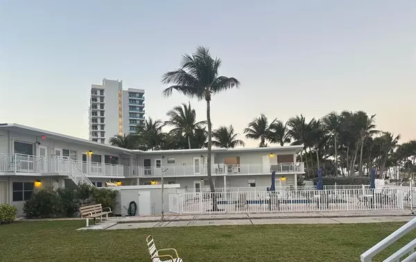 Pompano Beach, FL 33062,2508 Bay Dr #25