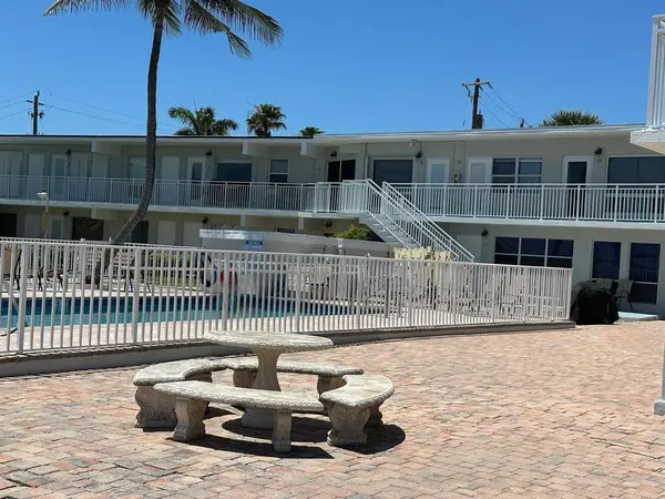 Pompano Beach, FL 33062,2508 Bay Dr #25